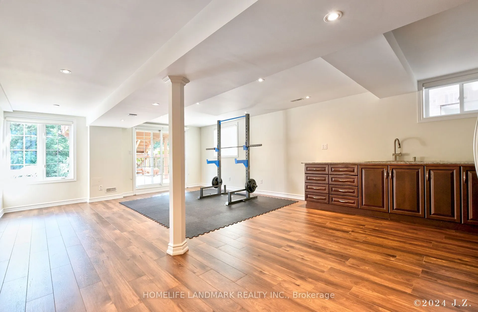 57 Castleglen Boulevard