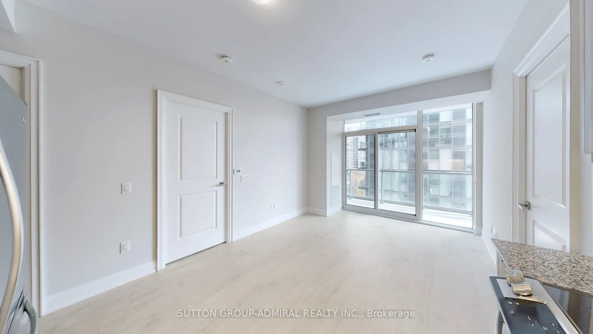 10 Gatineau Drive, #716