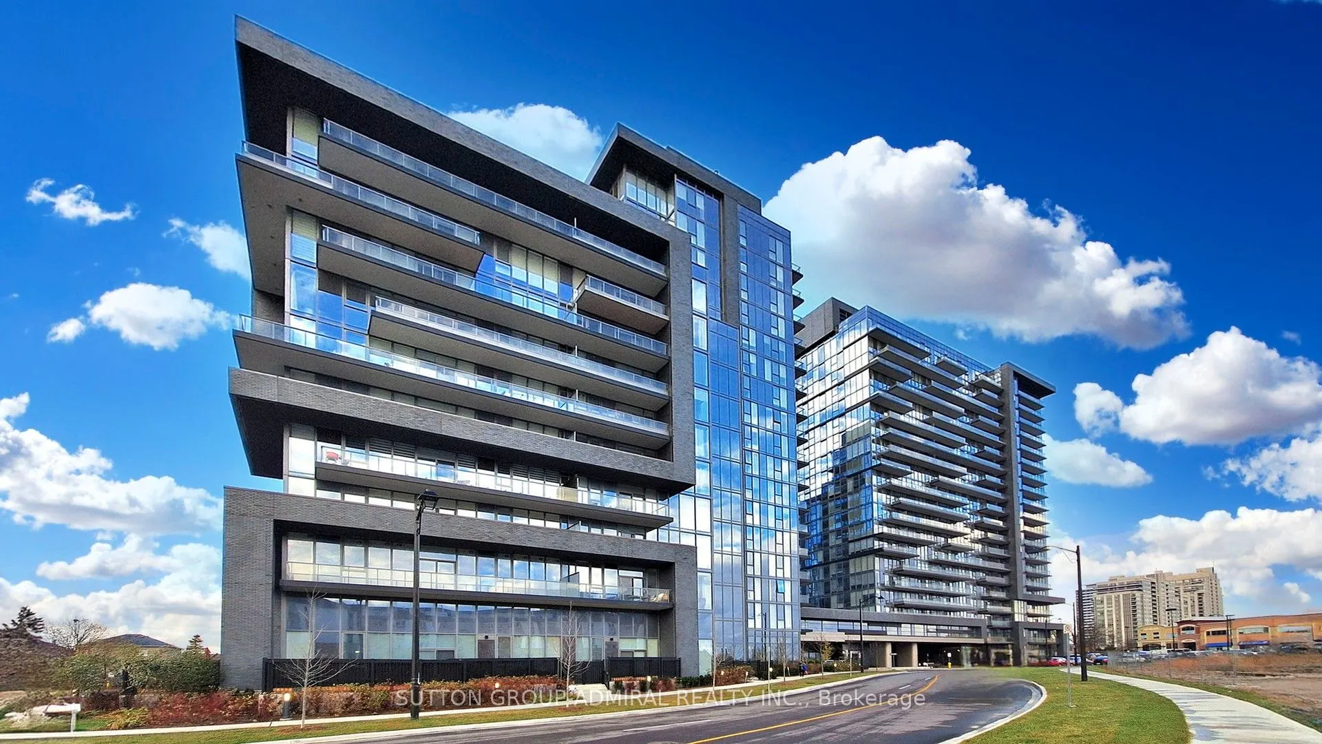 10 Gatineau Drive, #716