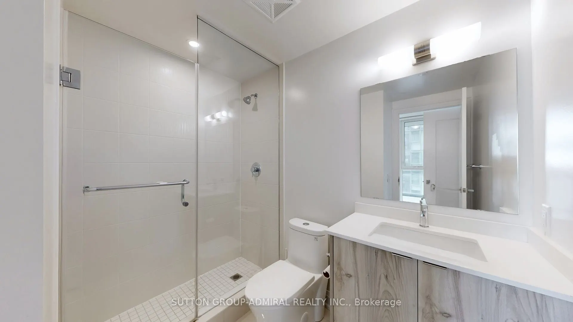 10 Gatineau Drive, #716