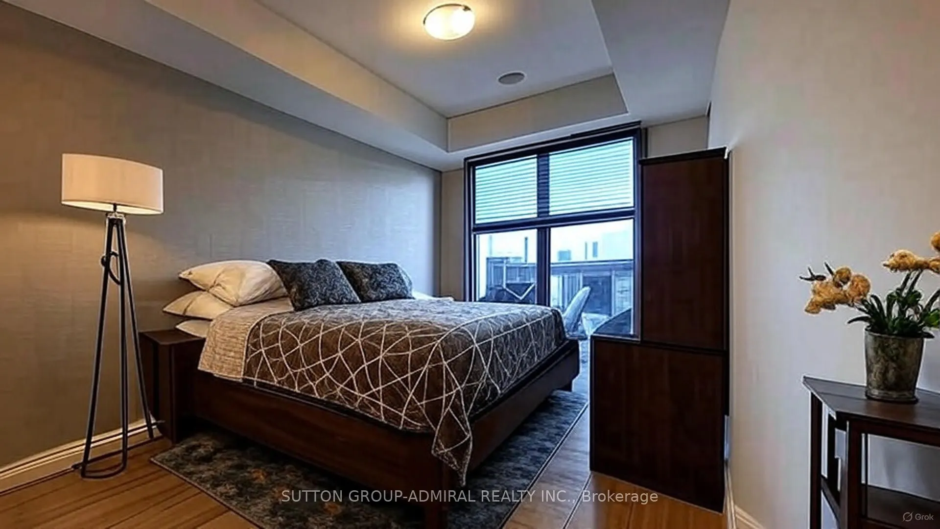 10 Gatineau Drive, #716