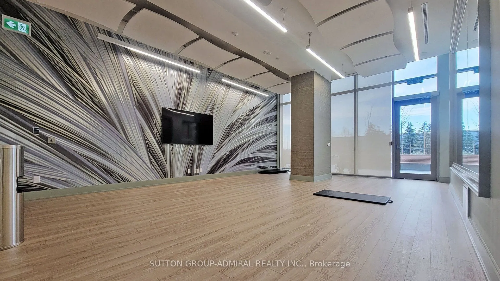 10 Gatineau Drive, #716