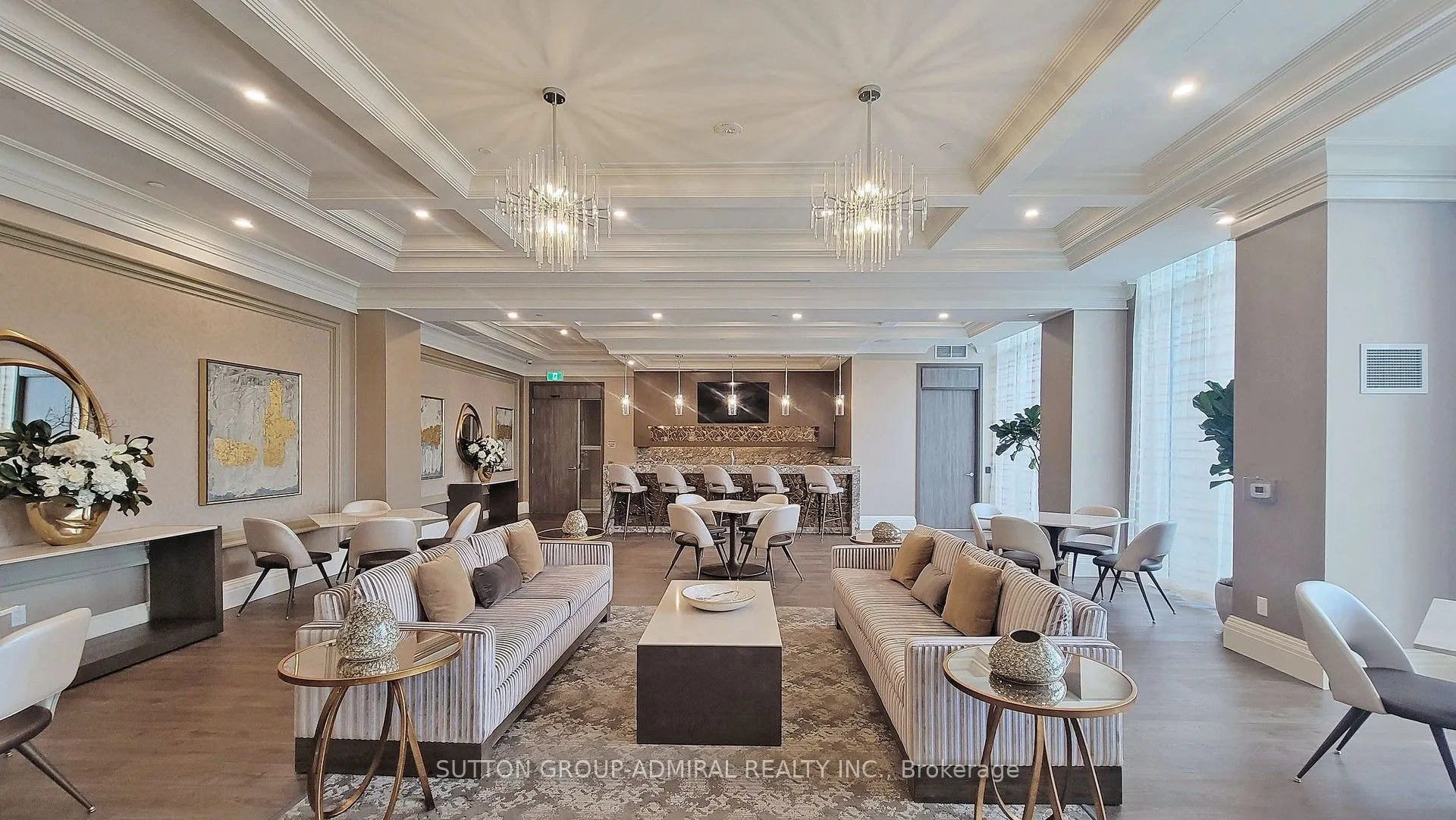 10 Gatineau Drive, #716