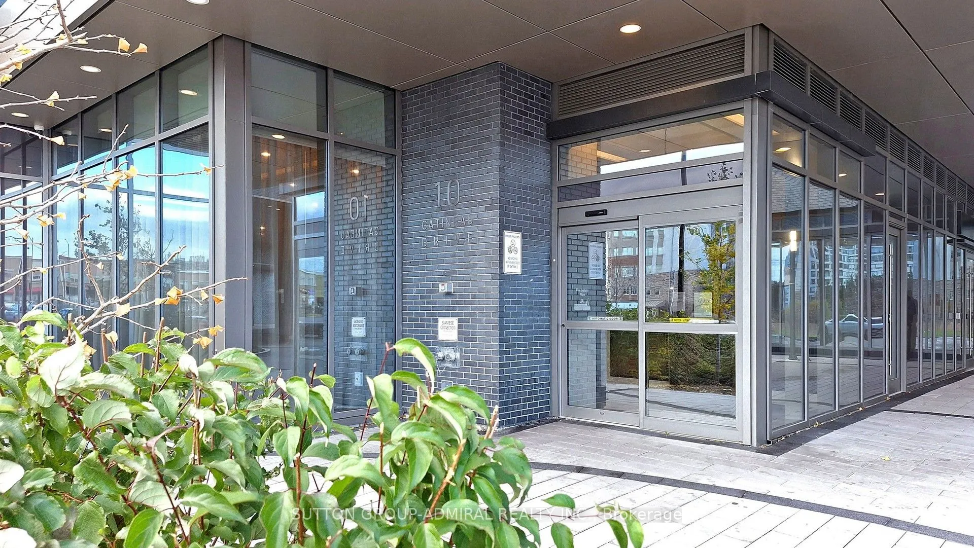 10 Gatineau Drive, #716