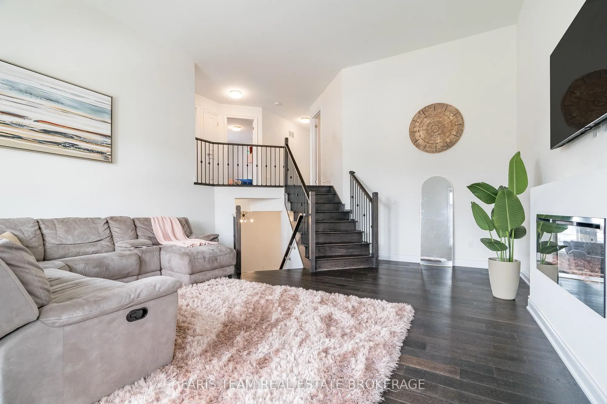 1425 Blackmore Street