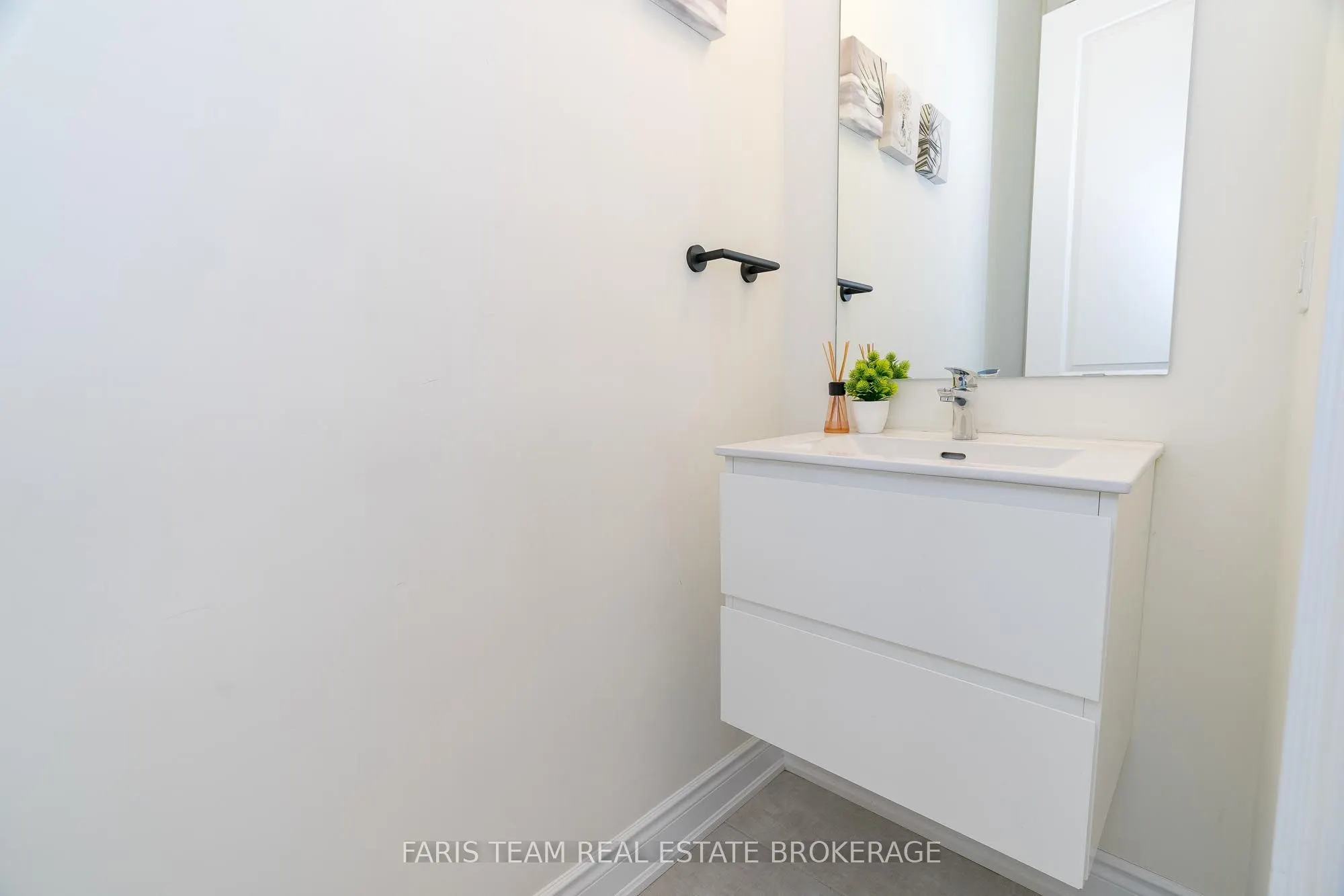 1425 Blackmore Street