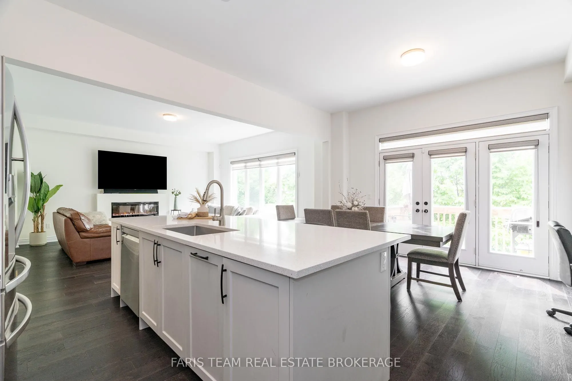 1425 Blackmore Street