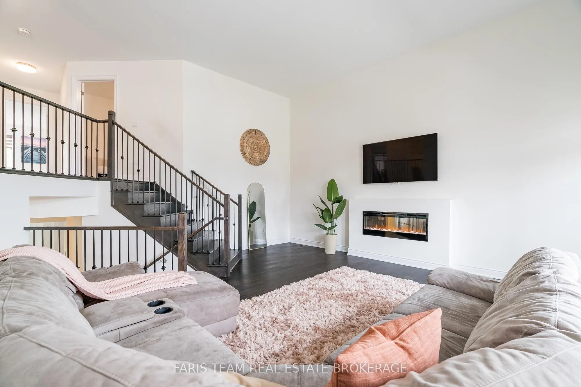 1425 Blackmore Street