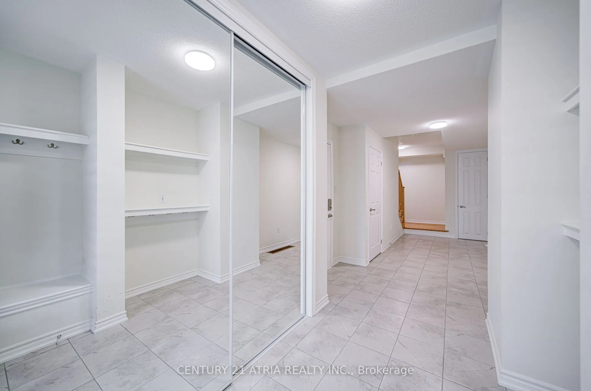 29 Thomas Frisby Jr Crescent