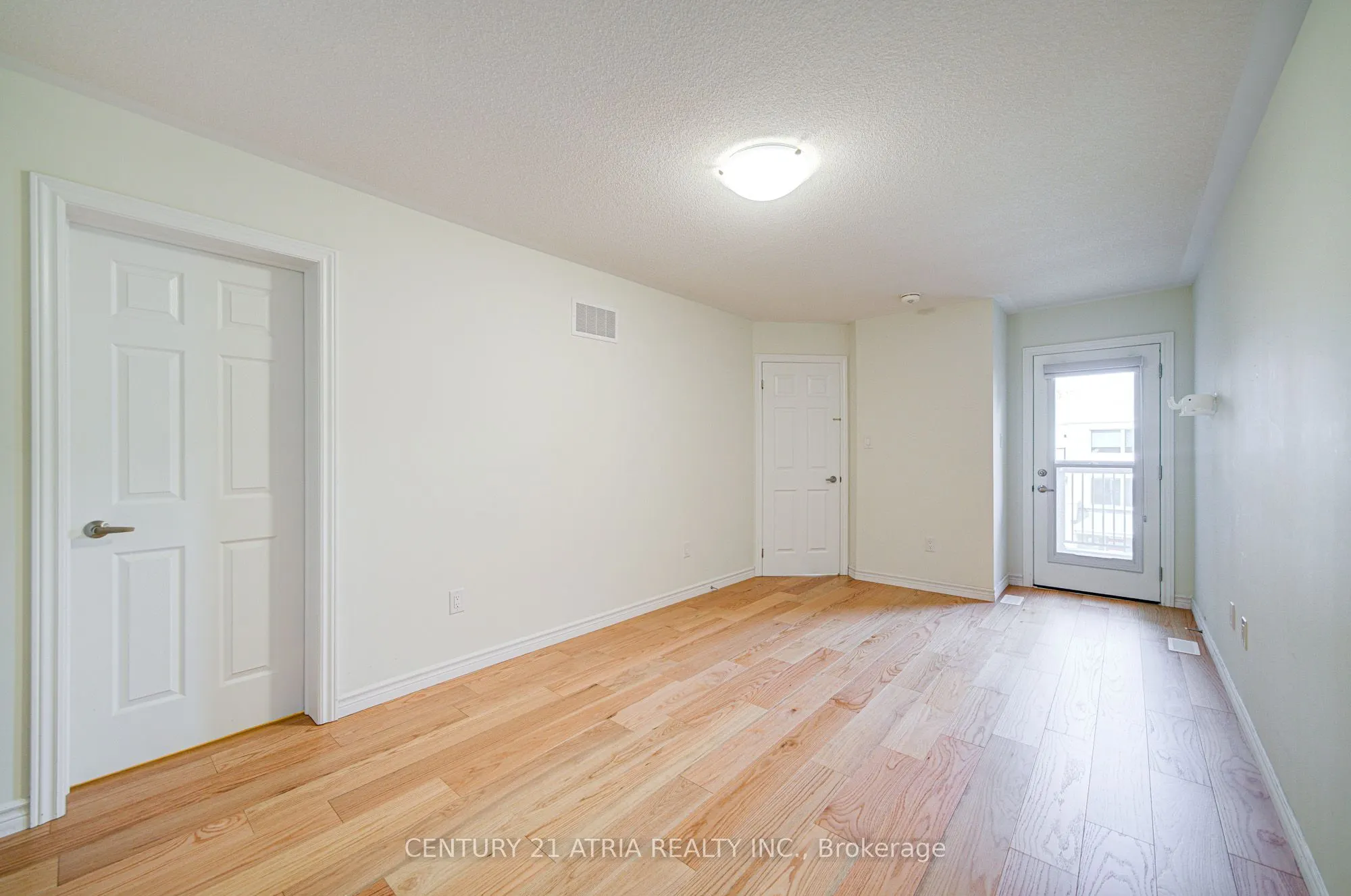 29 Thomas Frisby Jr Crescent