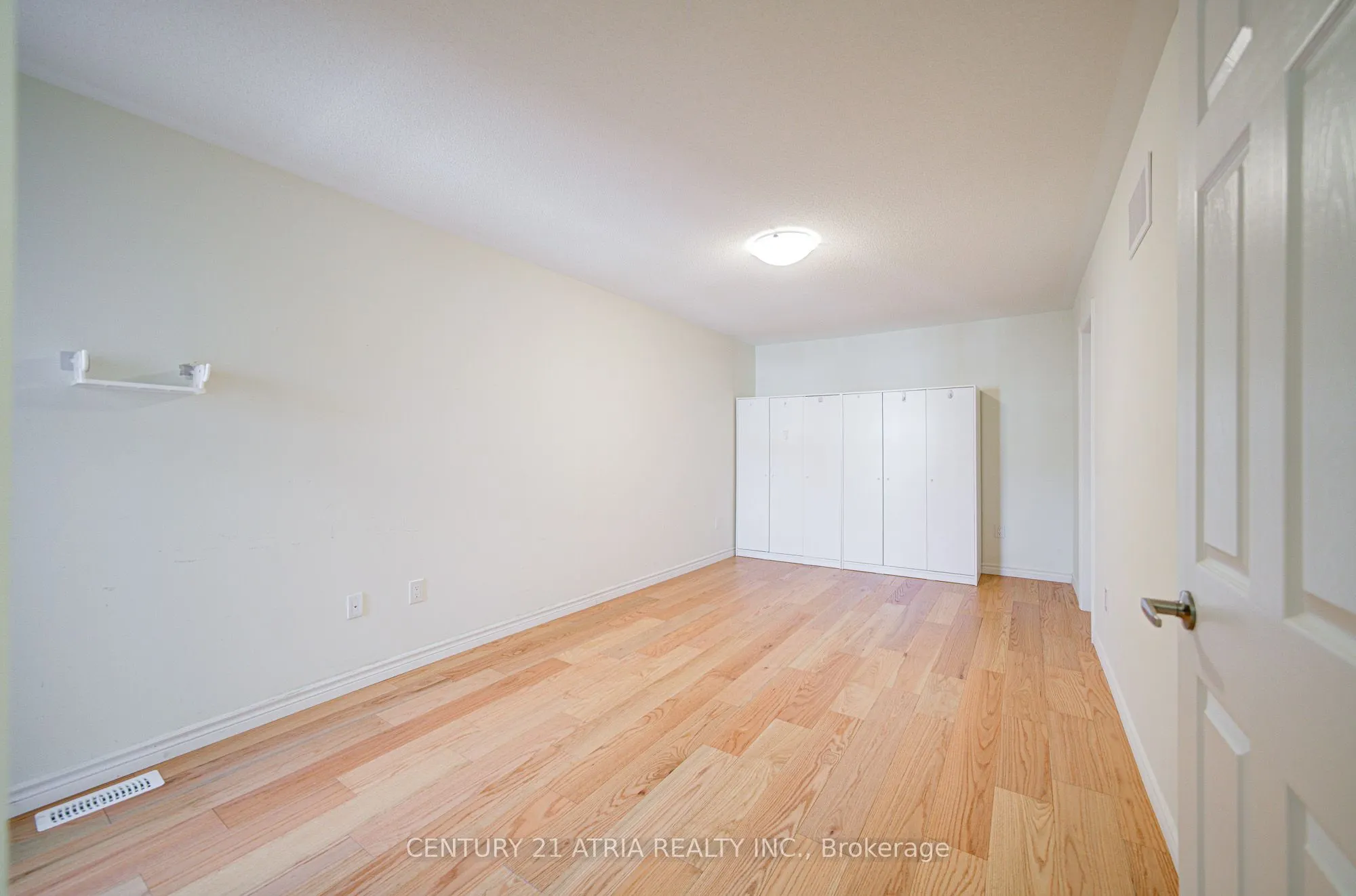 29 Thomas Frisby Jr Crescent