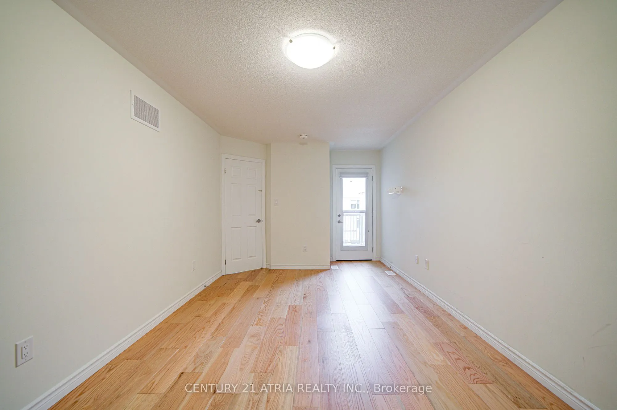 29 Thomas Frisby Jr Crescent