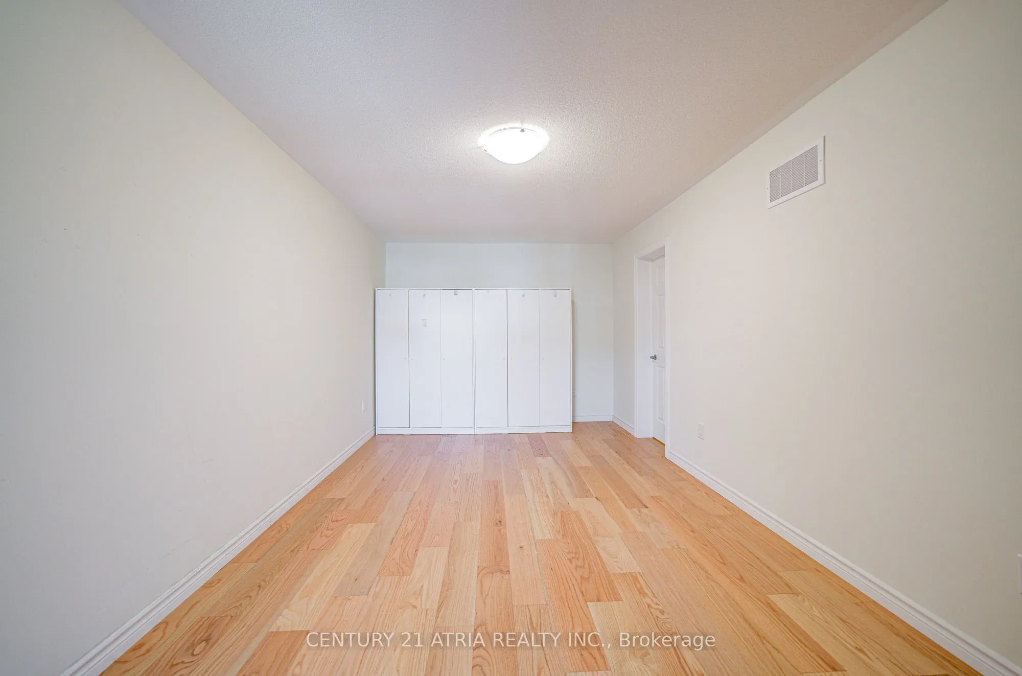 29 Thomas Frisby Jr Crescent