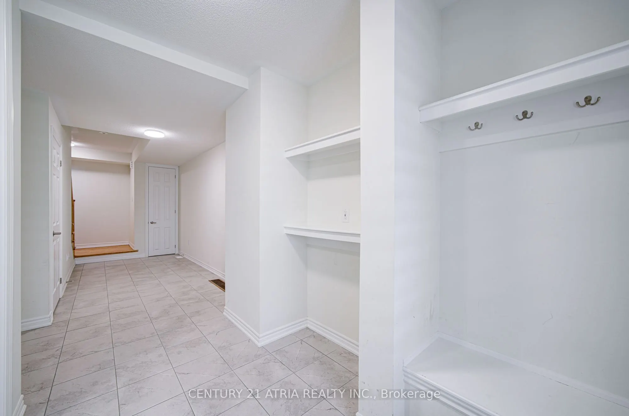 29 Thomas Frisby Jr Crescent