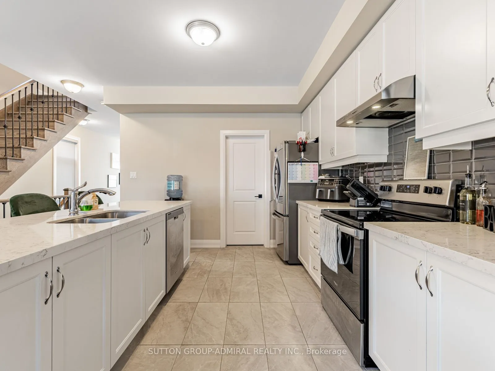 915 Isaac Phillips Way