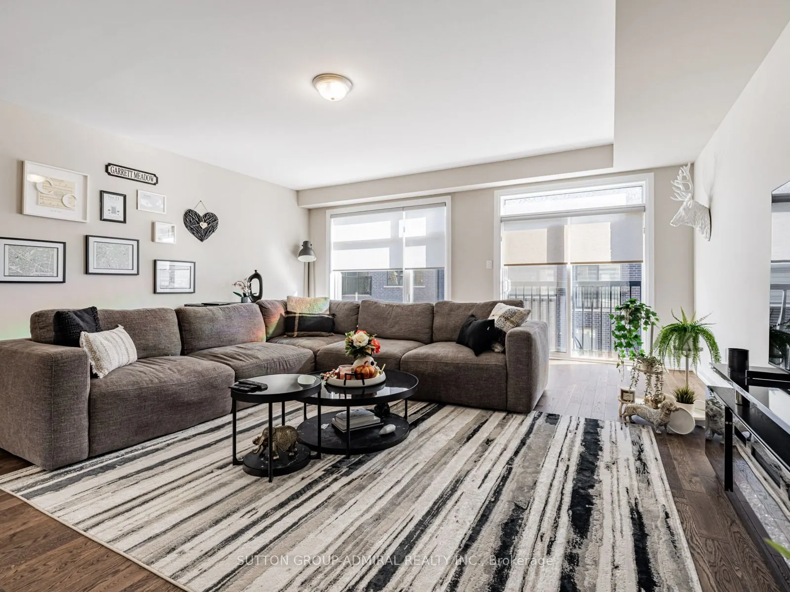 915 Isaac Phillips Way