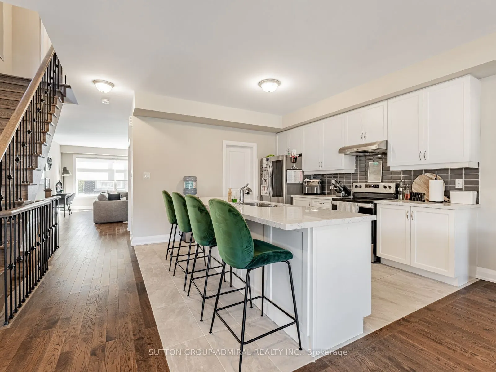 915 Isaac Phillips Way