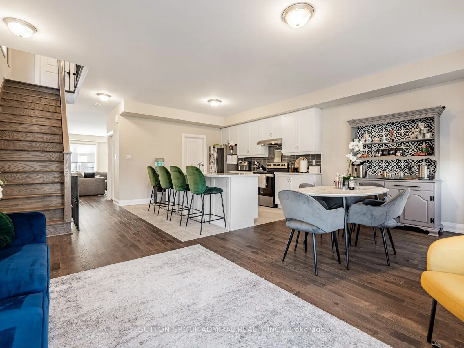 915 Isaac Phillips Way