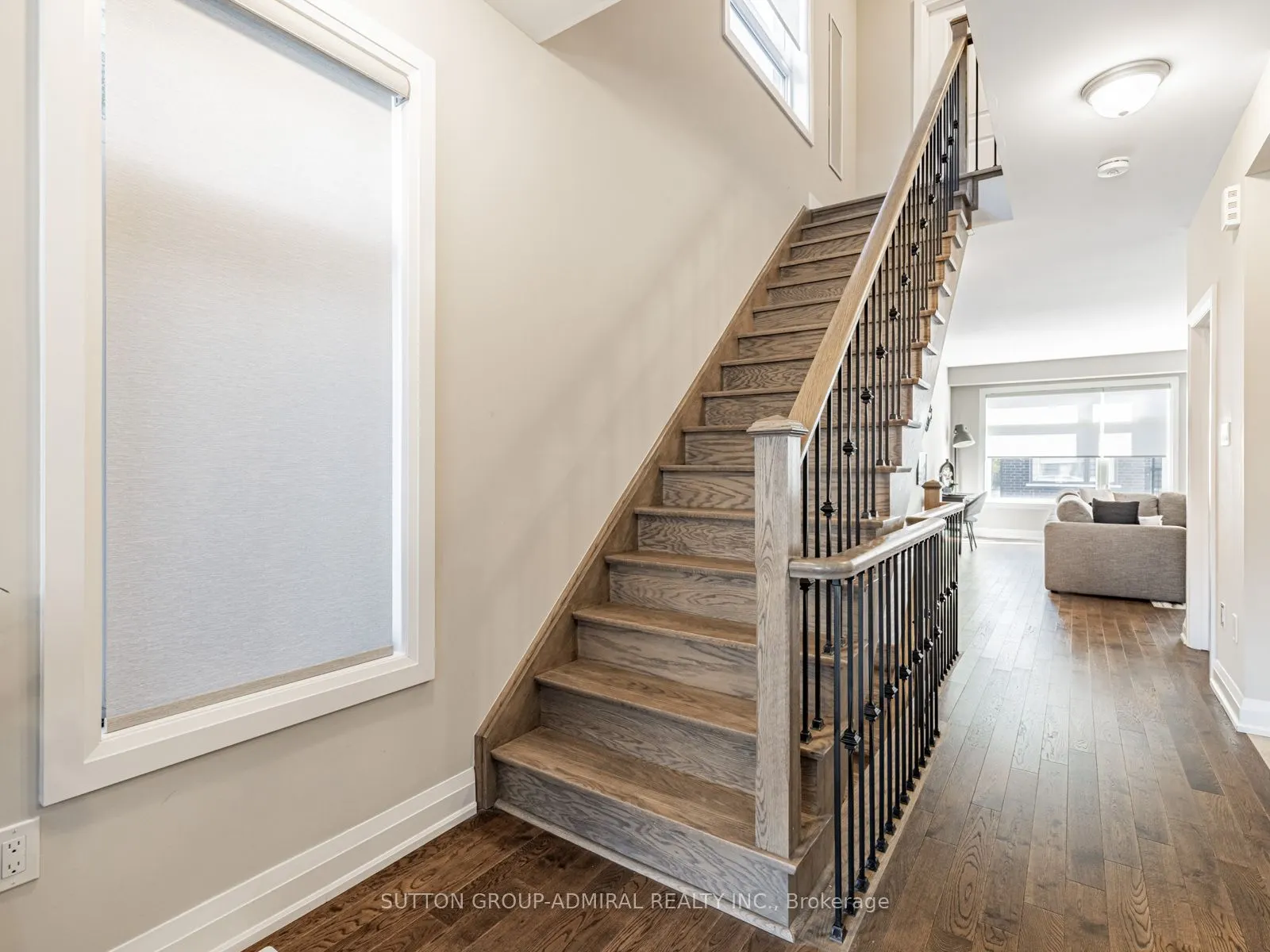 915 Isaac Phillips Way