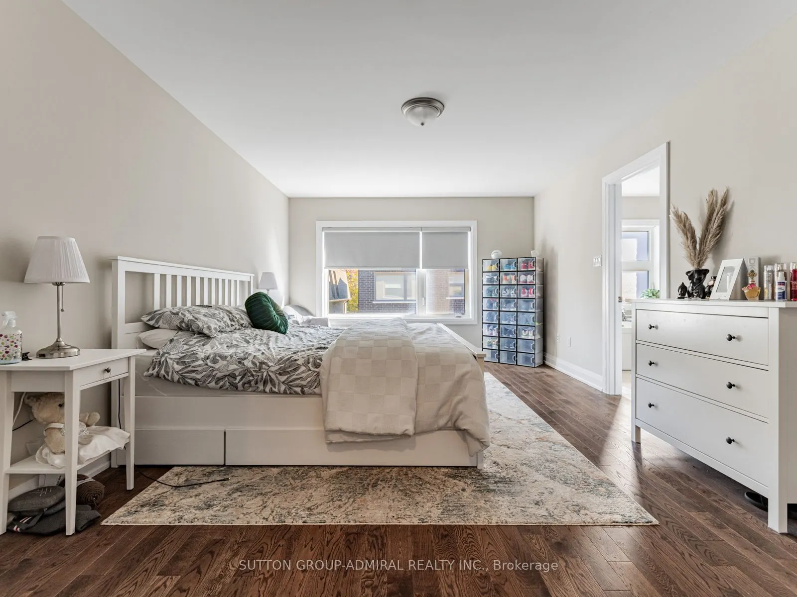 915 Isaac Phillips Way