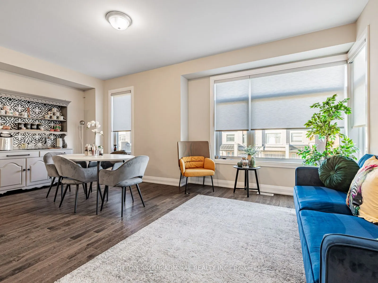 915 Isaac Phillips Way