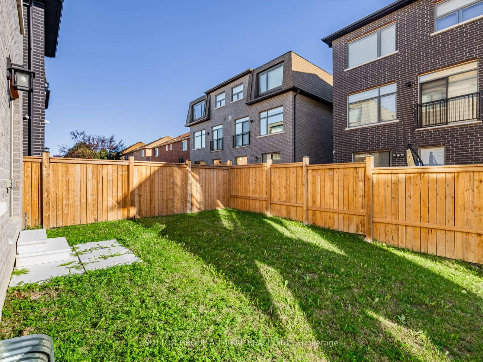 915 Isaac Phillips Way