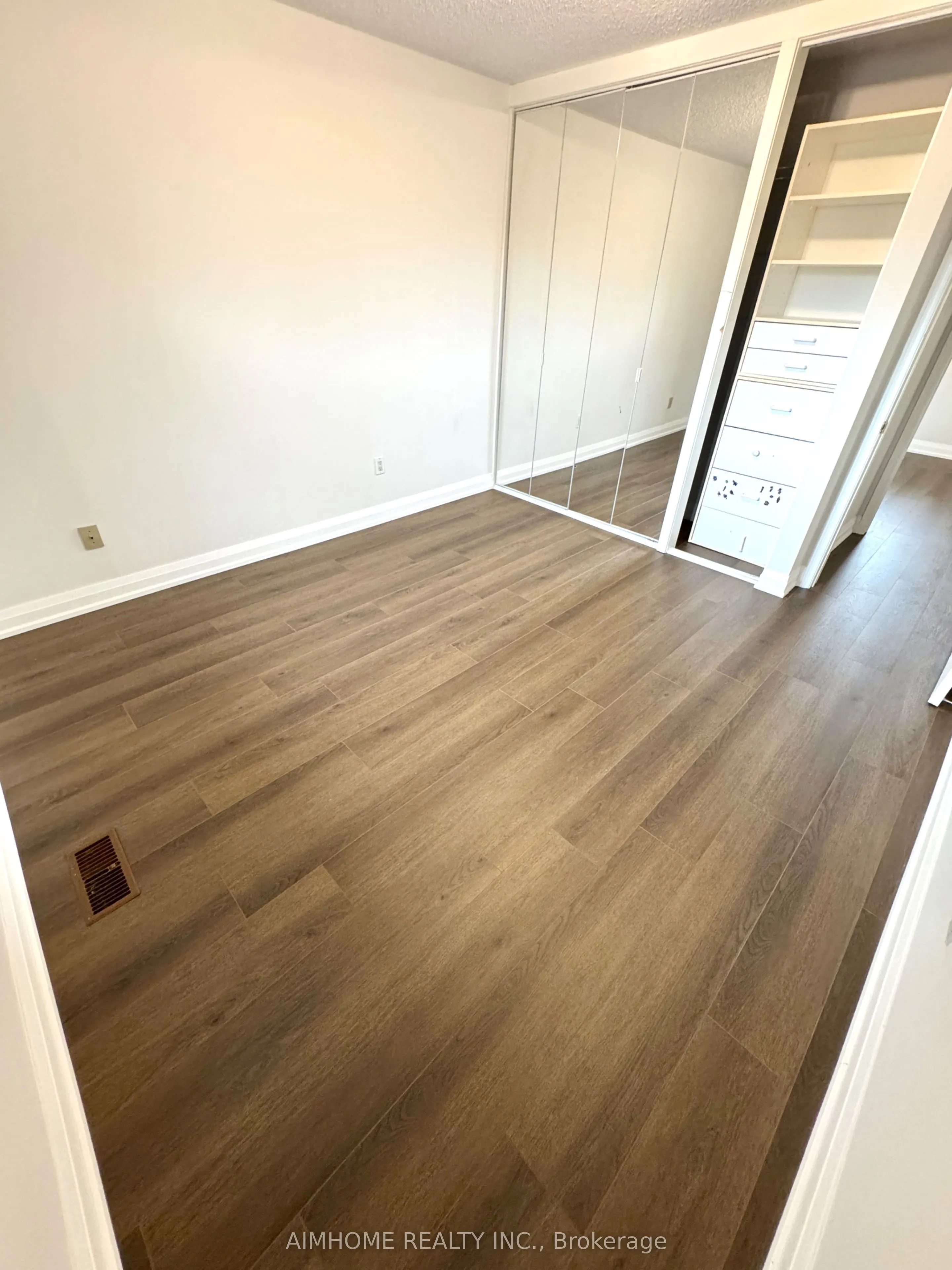 119 Cooperage Crescent