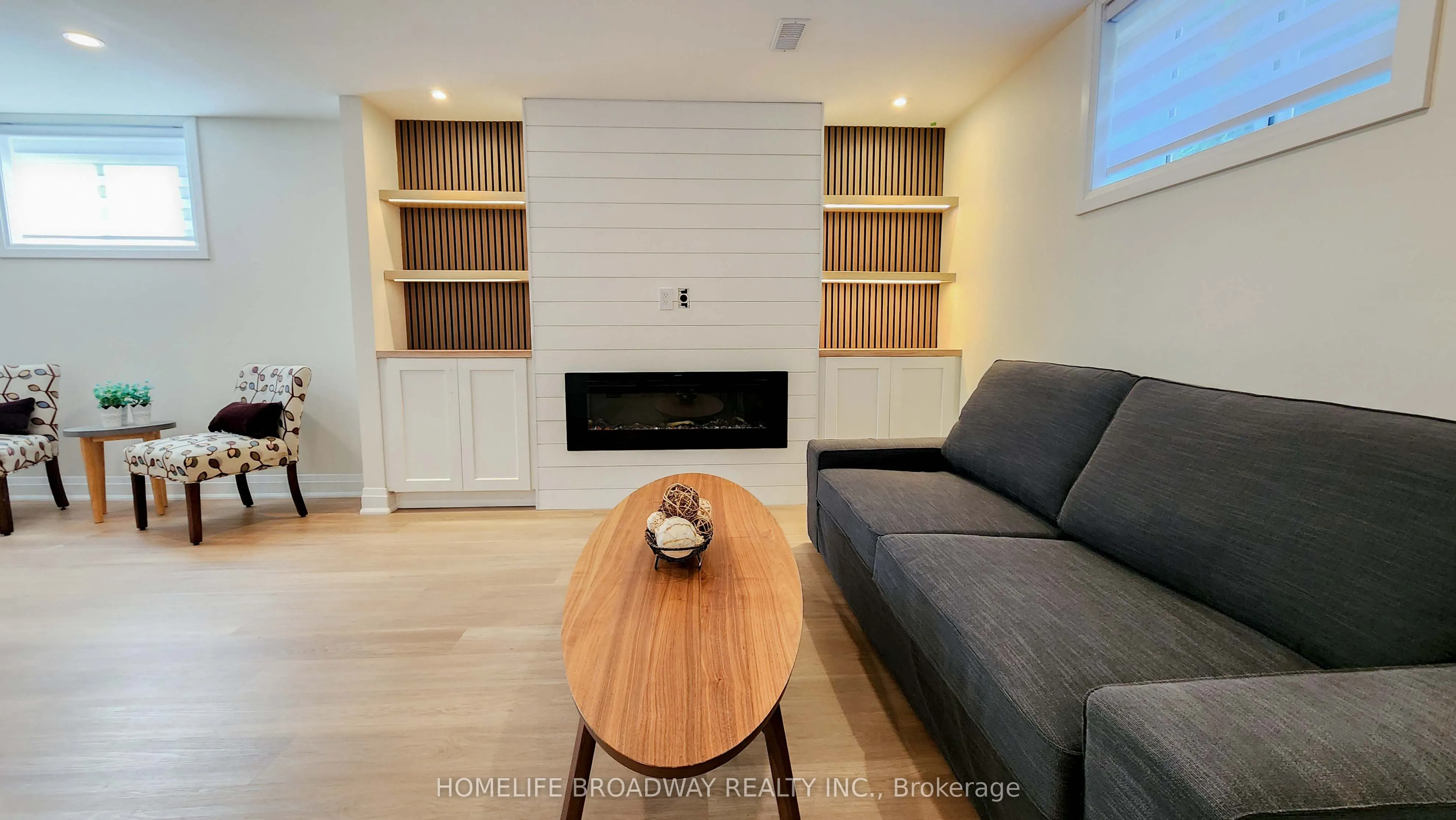 23 Southdale Drive, #(Lower)