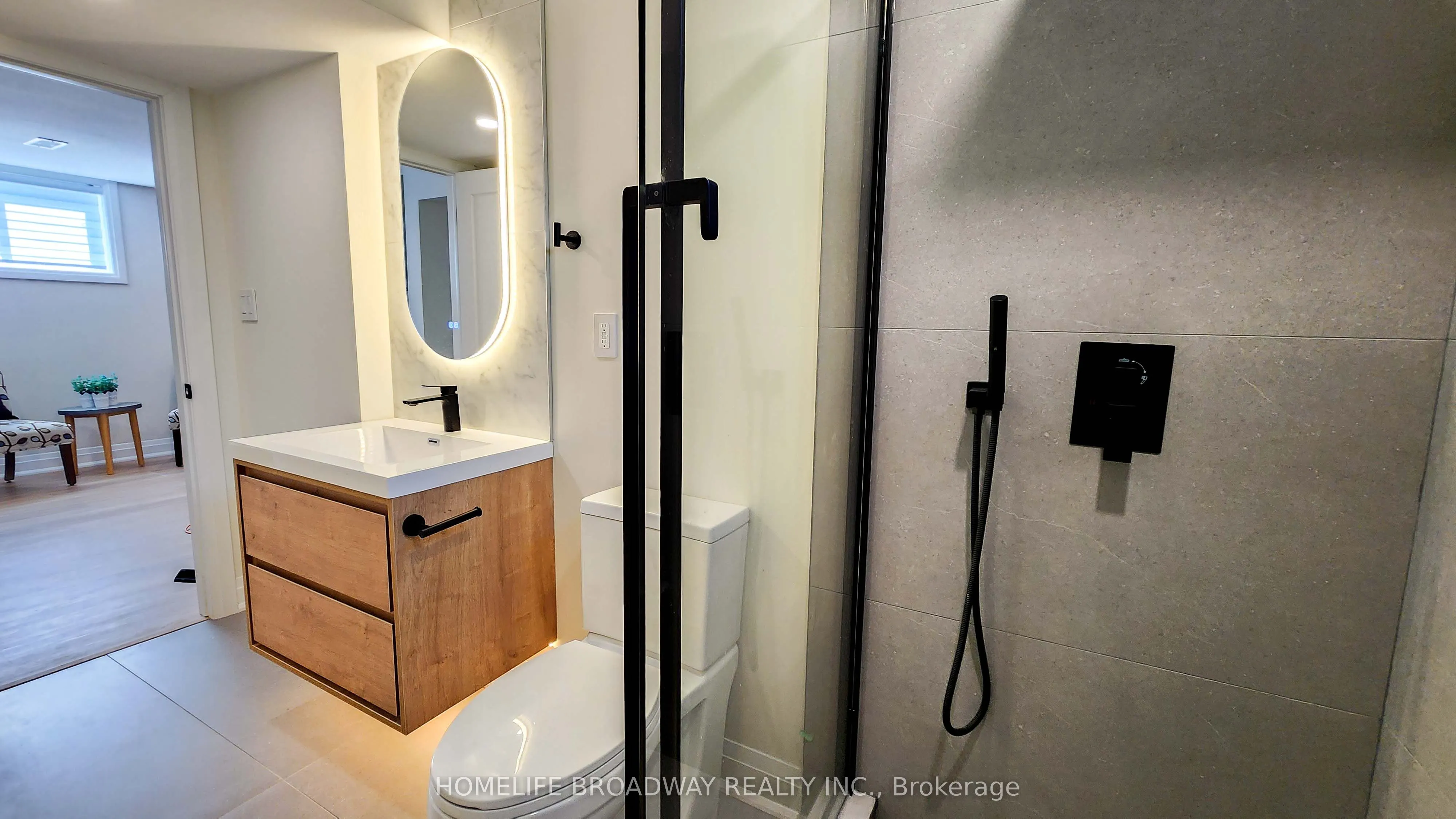 23 Southdale Drive, #(Lower)