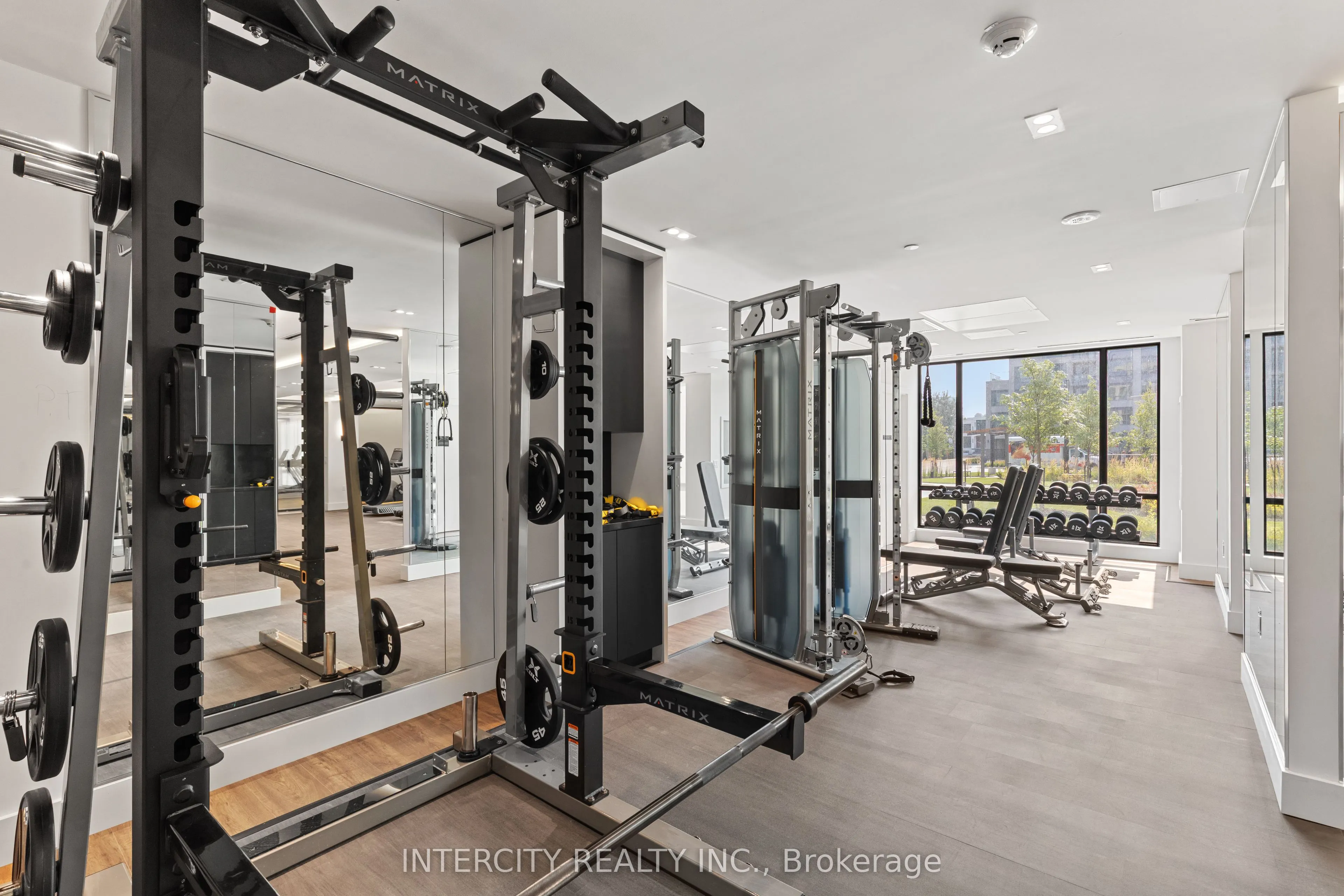 2075 King Road, #107