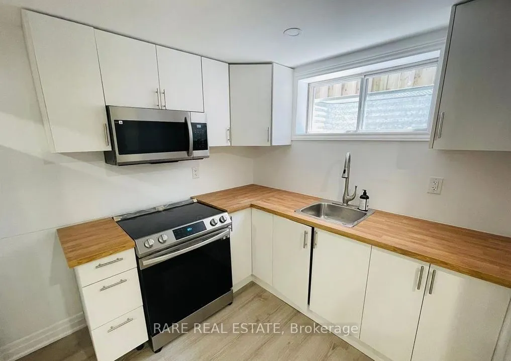 208 Willowbrook Road, #LOWER