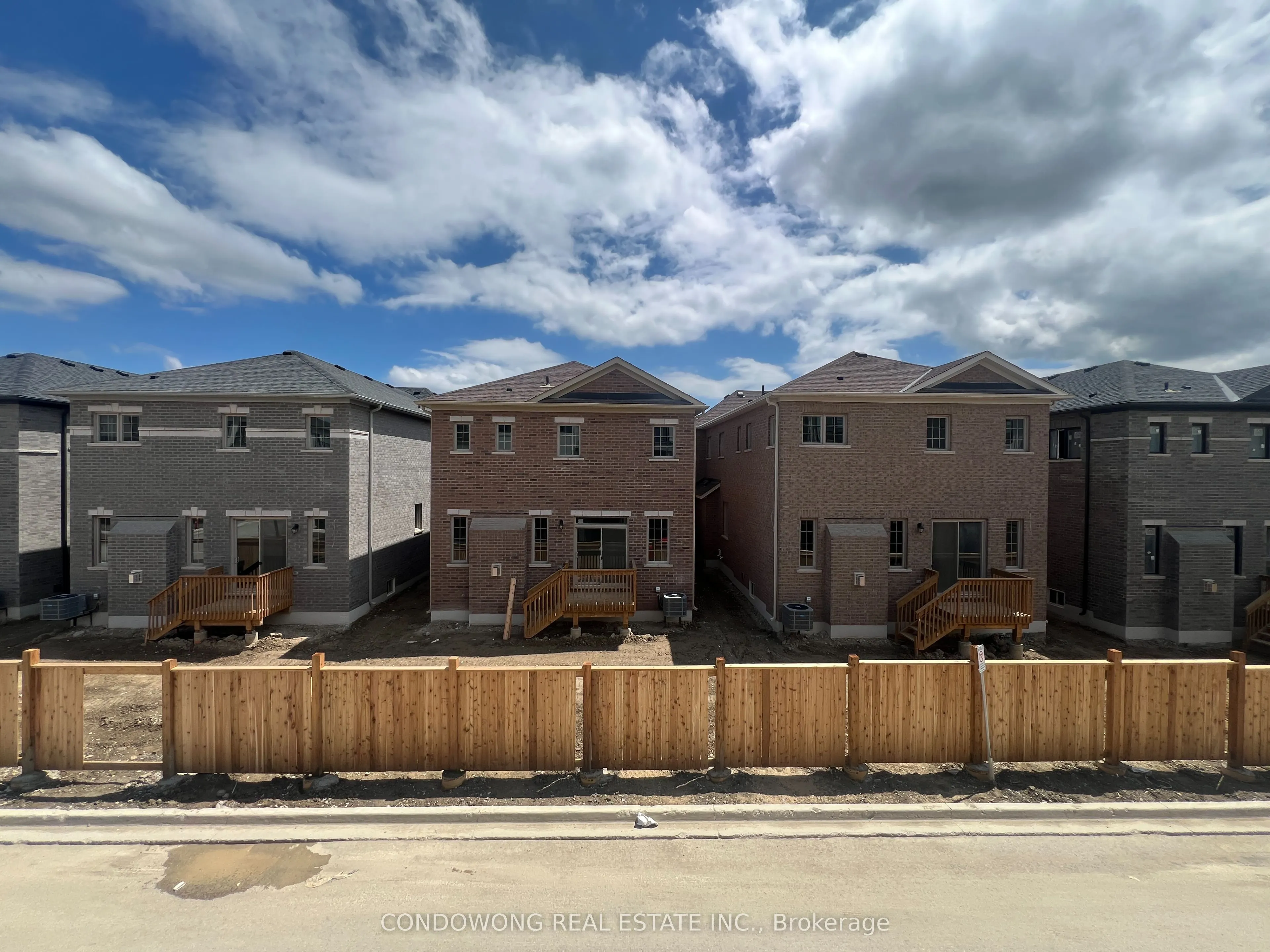 214 Matawin Lane, #133