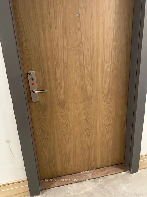 27 Korda Gate, ##906