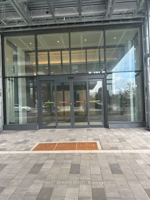 27 Korda Gate, ##906