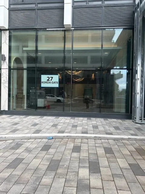 27 Korda Gate, ##906