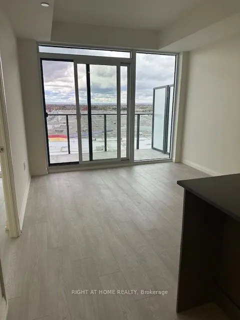 27 Korda Gate, ##906