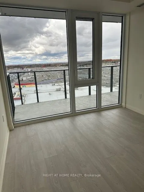 27 Korda Gate, ##906