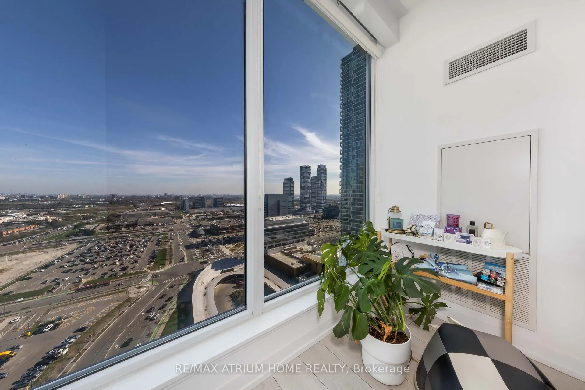 950 Portage Parkway, #2706