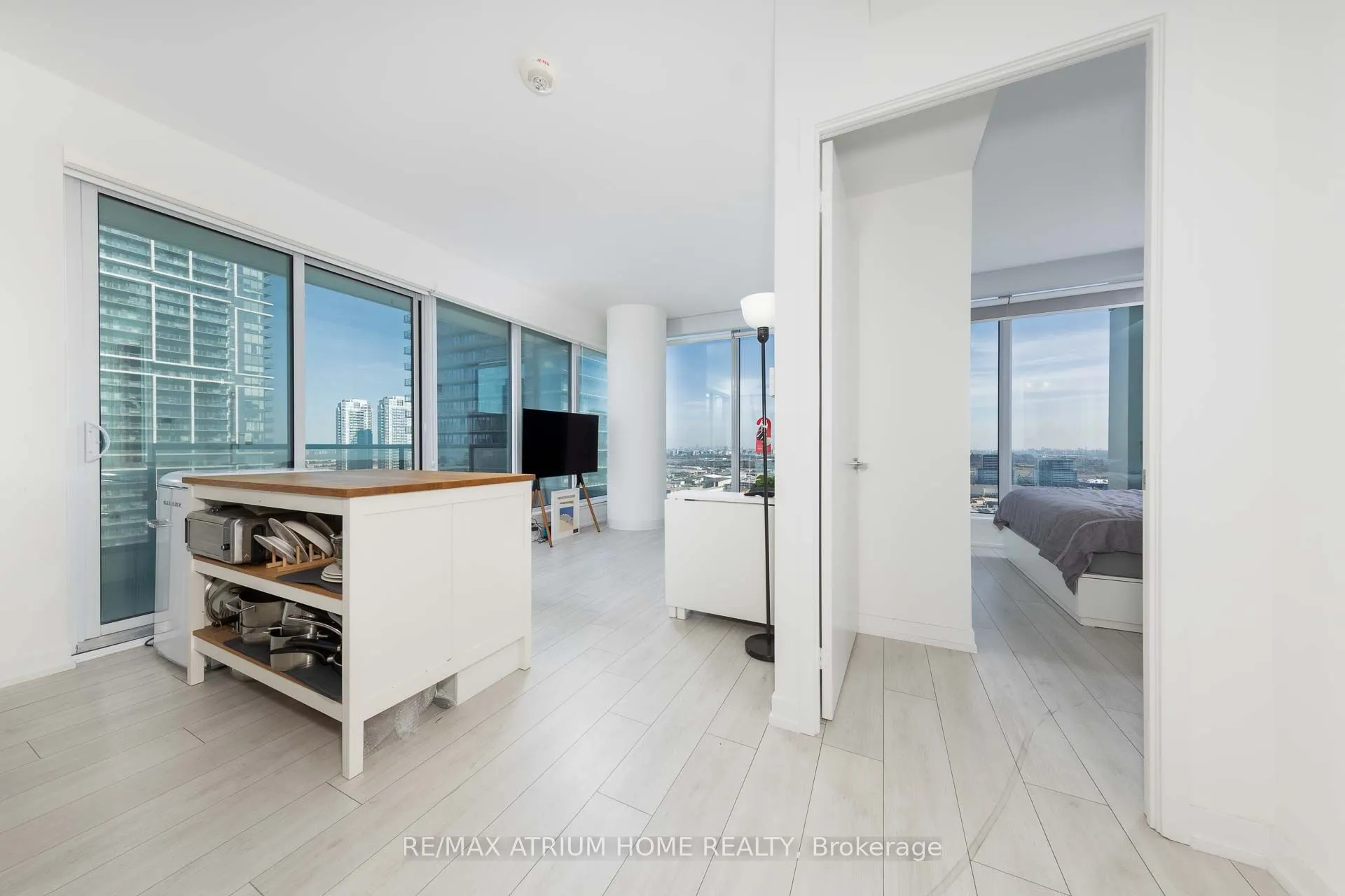 950 Portage Parkway, #2706