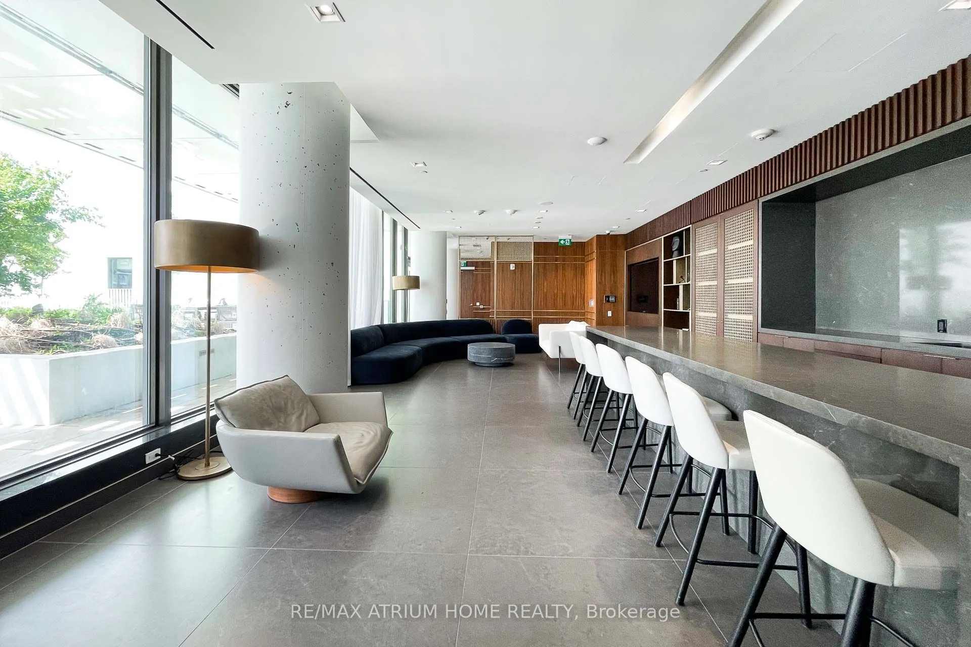 950 Portage Parkway, #2706