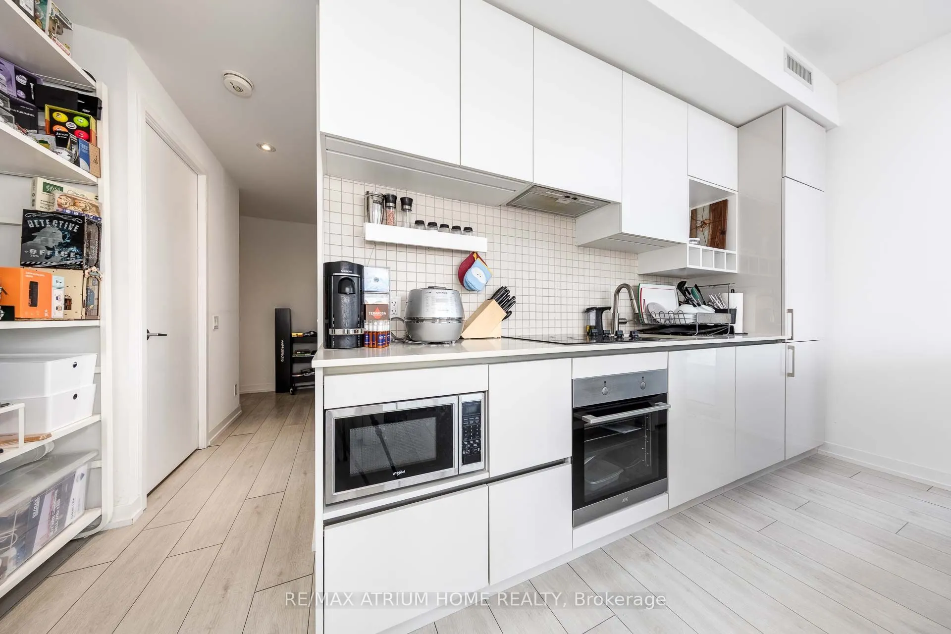 950 Portage Parkway, #2706