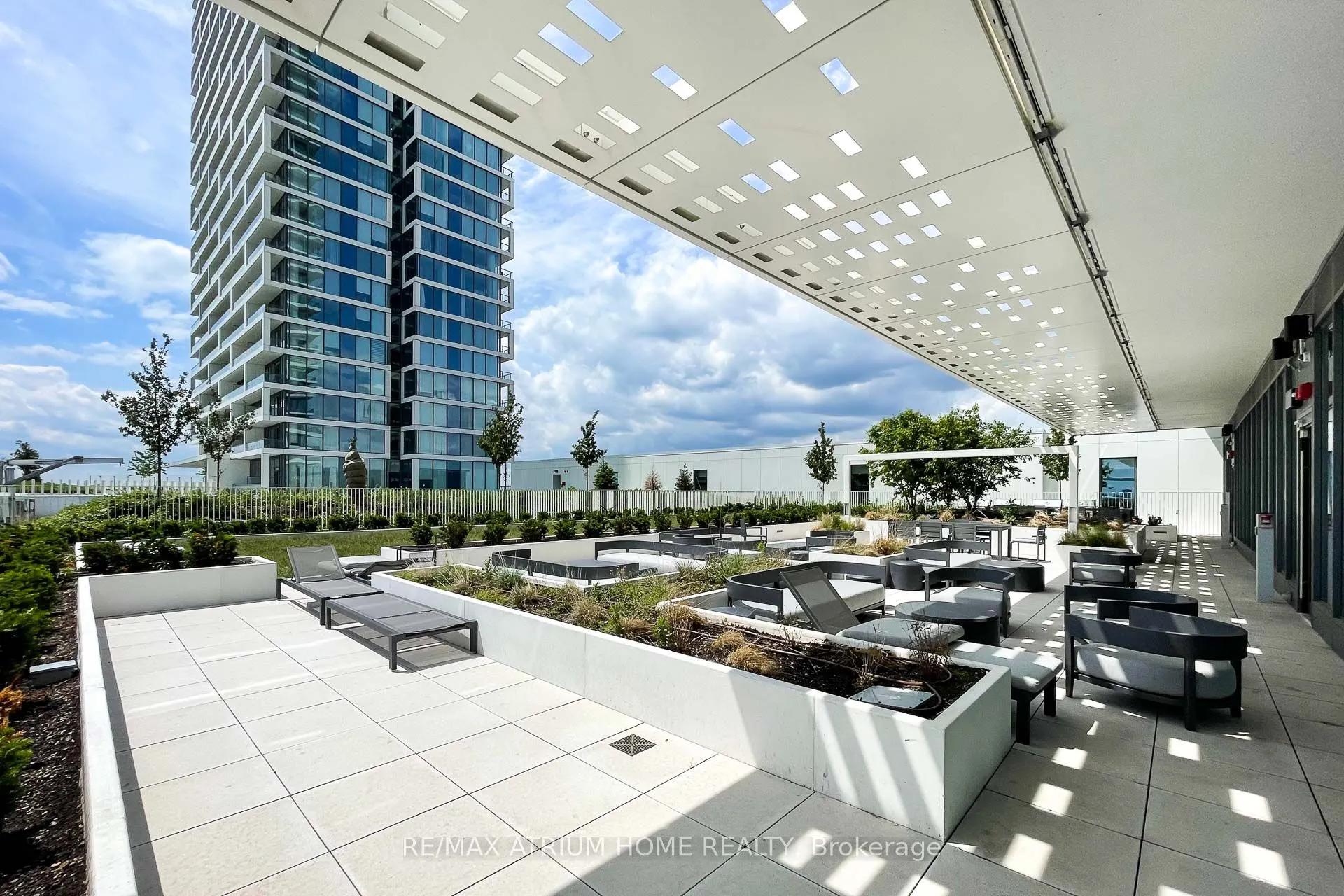 950 Portage Parkway, #2706