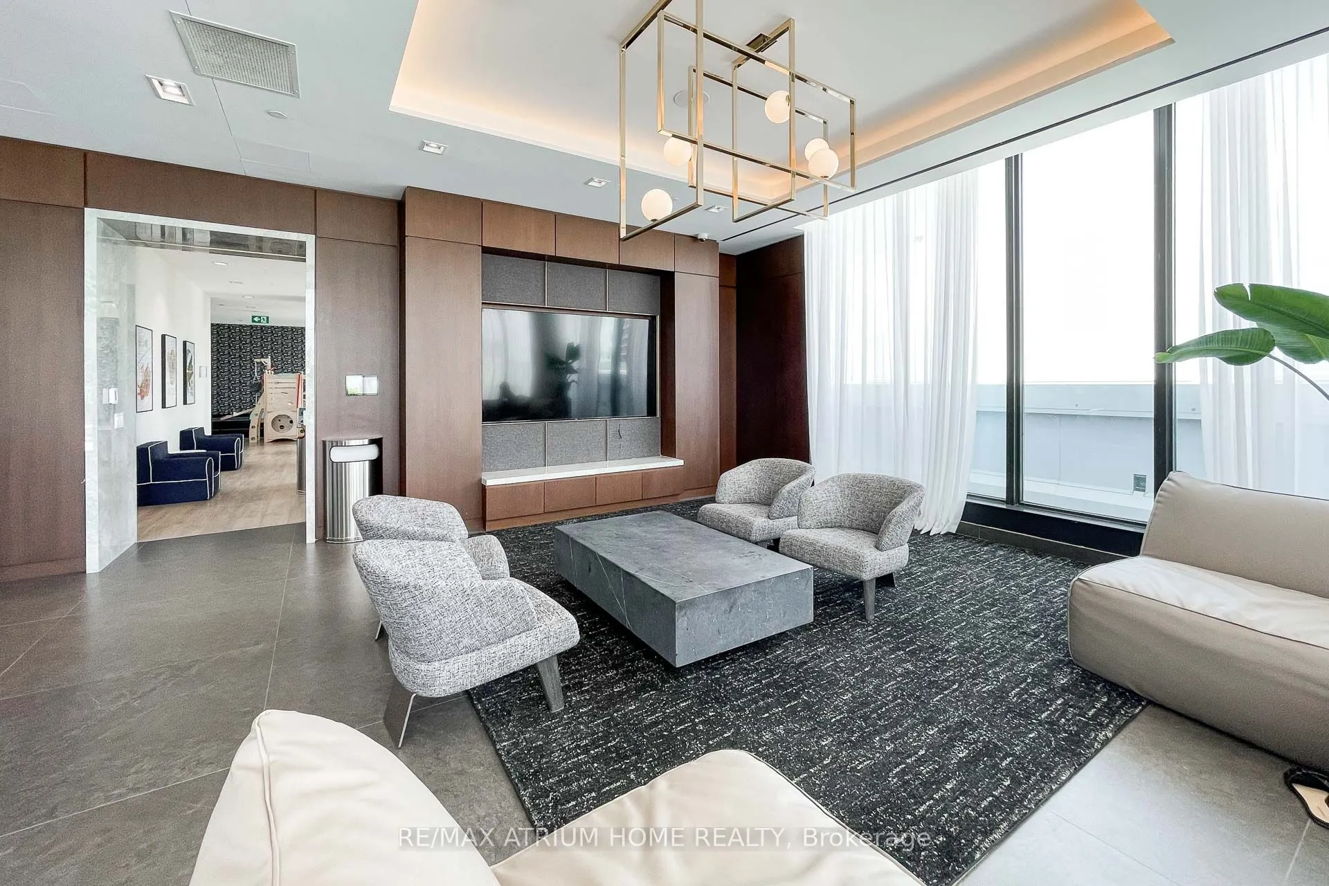 950 Portage Parkway, #2706