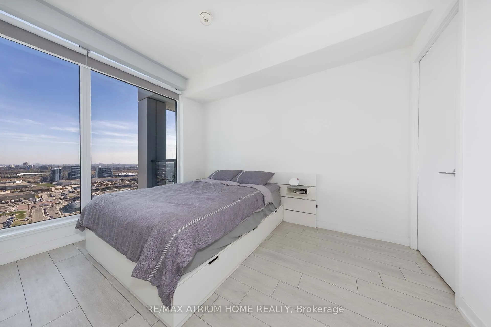 950 Portage Parkway, #2706