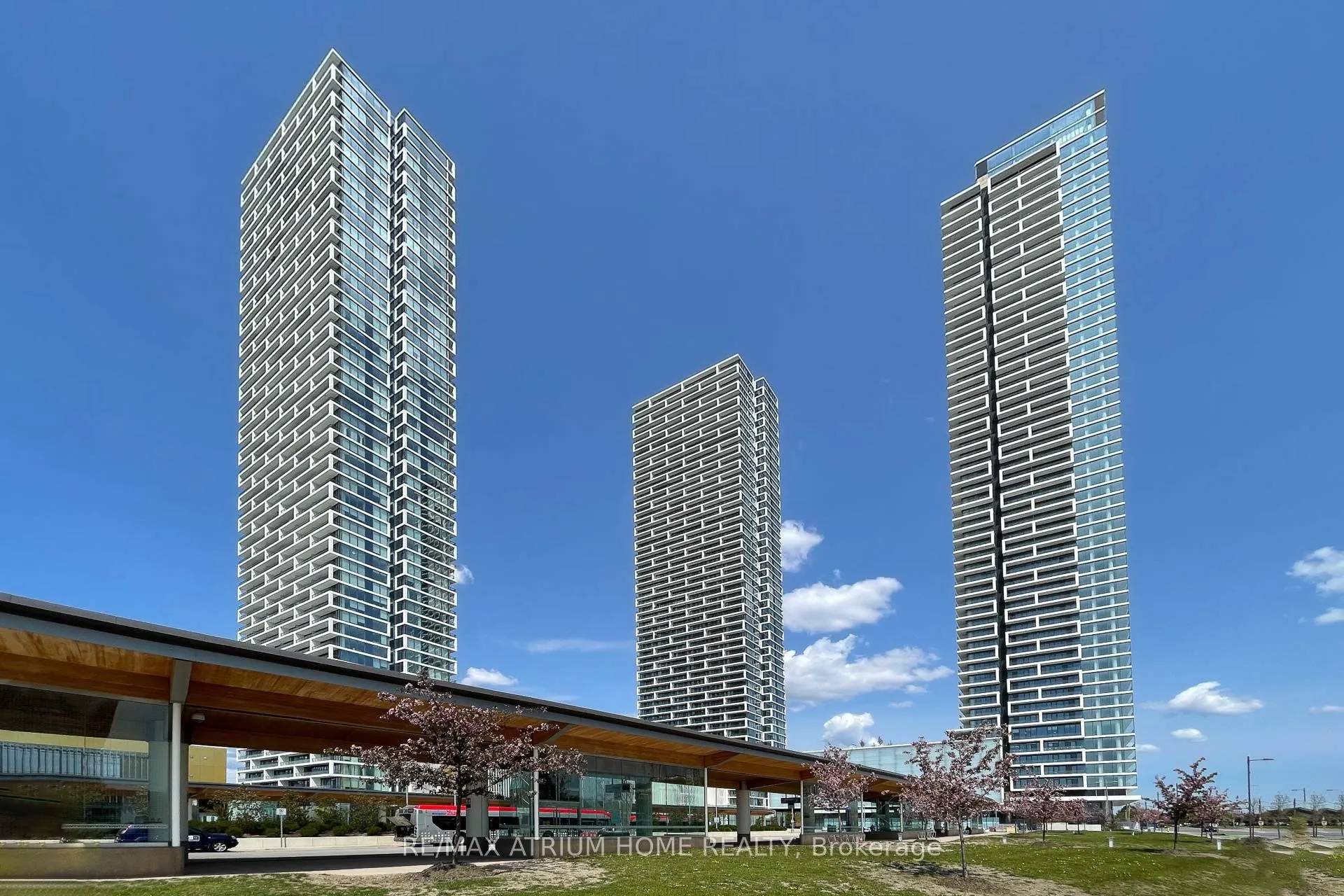 950 Portage Parkway, #2706