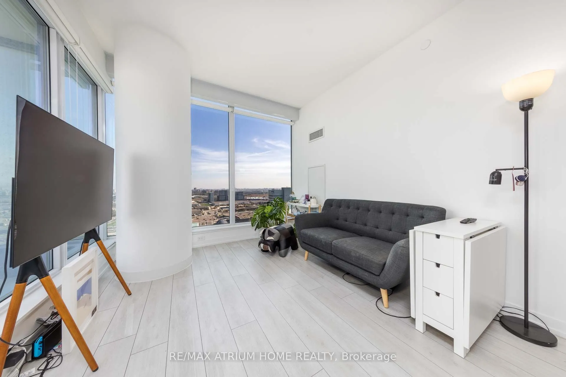 950 Portage Parkway, #2706