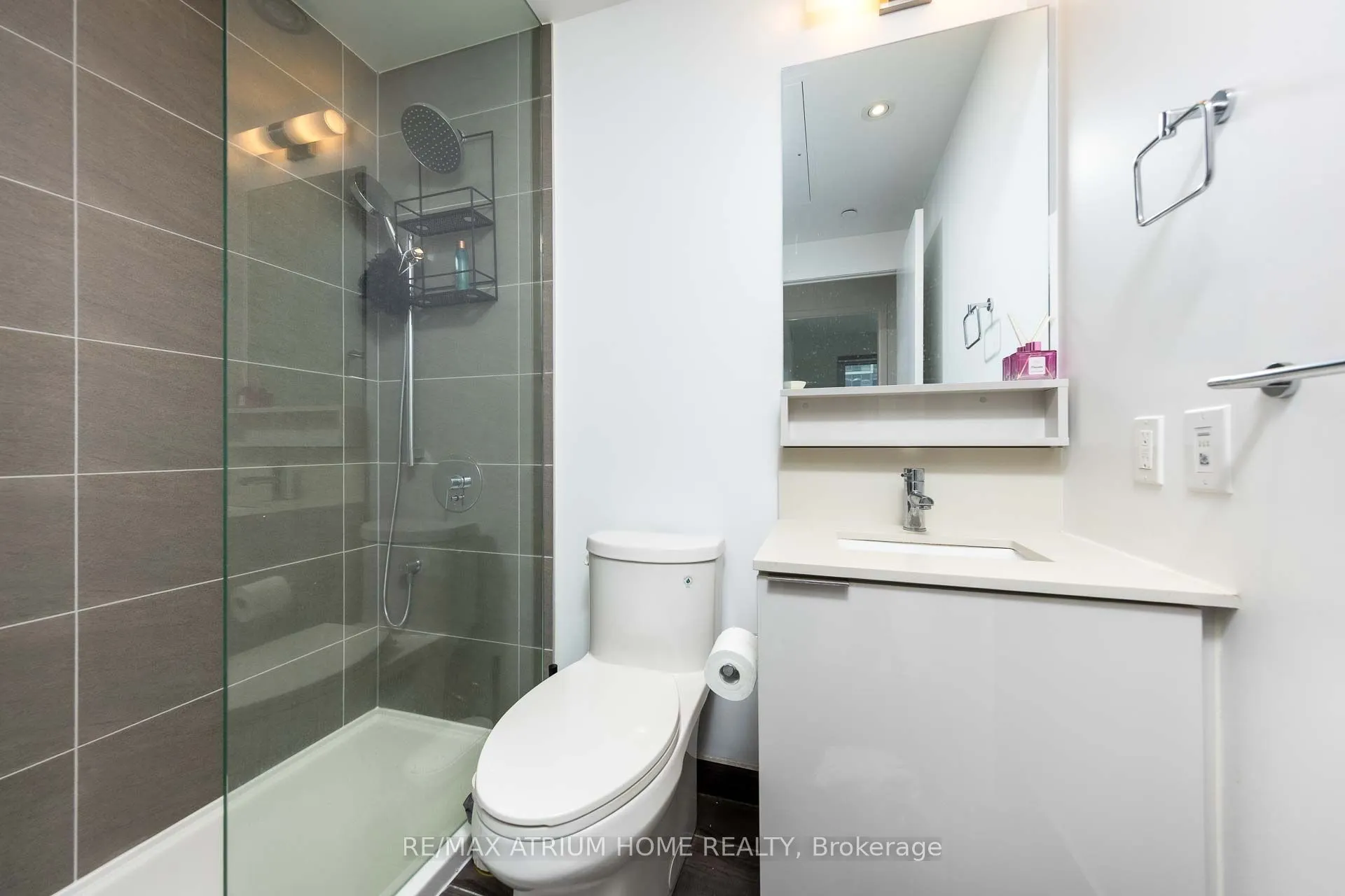 950 Portage Parkway, #2706