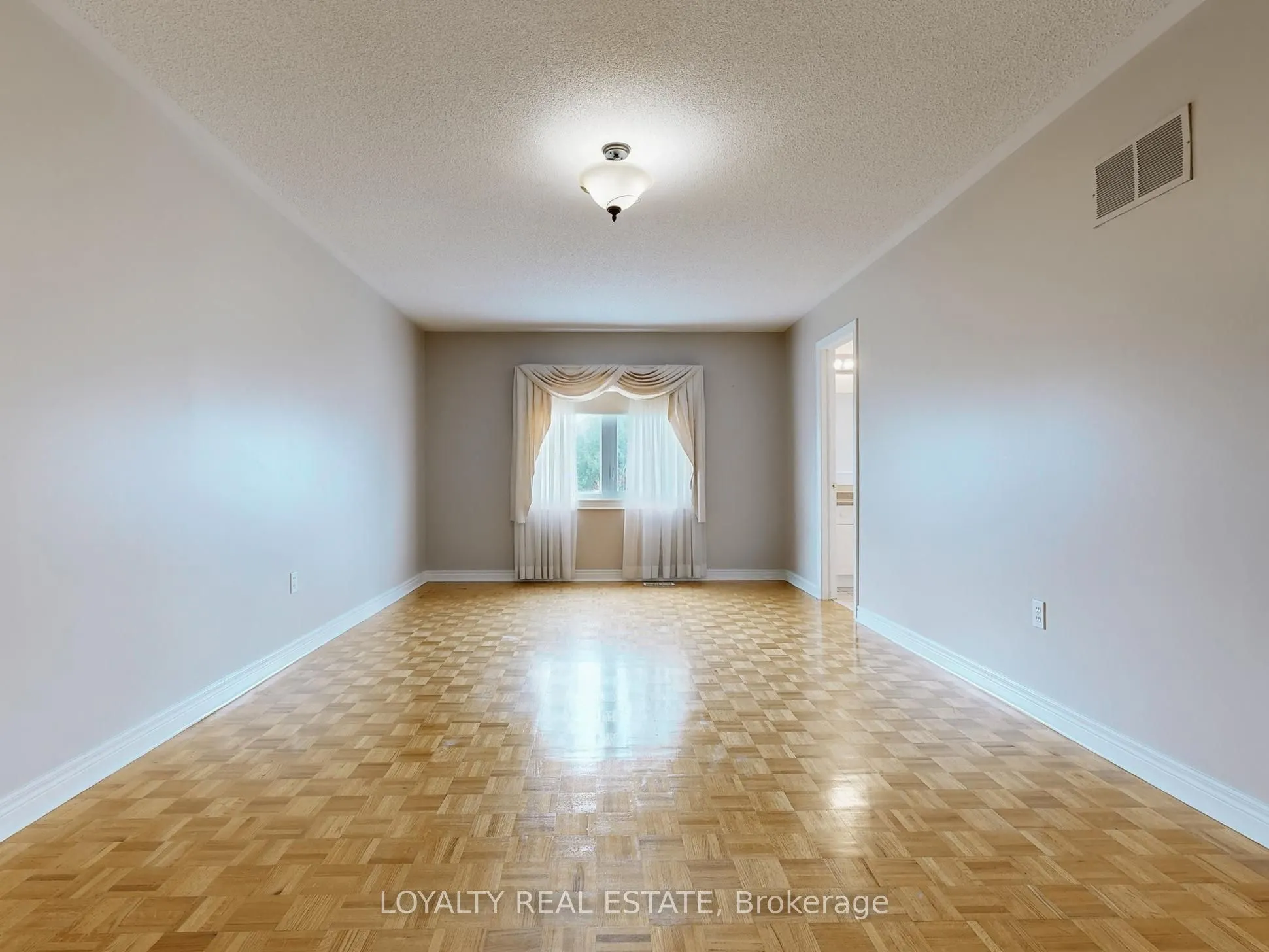 50 Thornton Crescent, #Upper Level