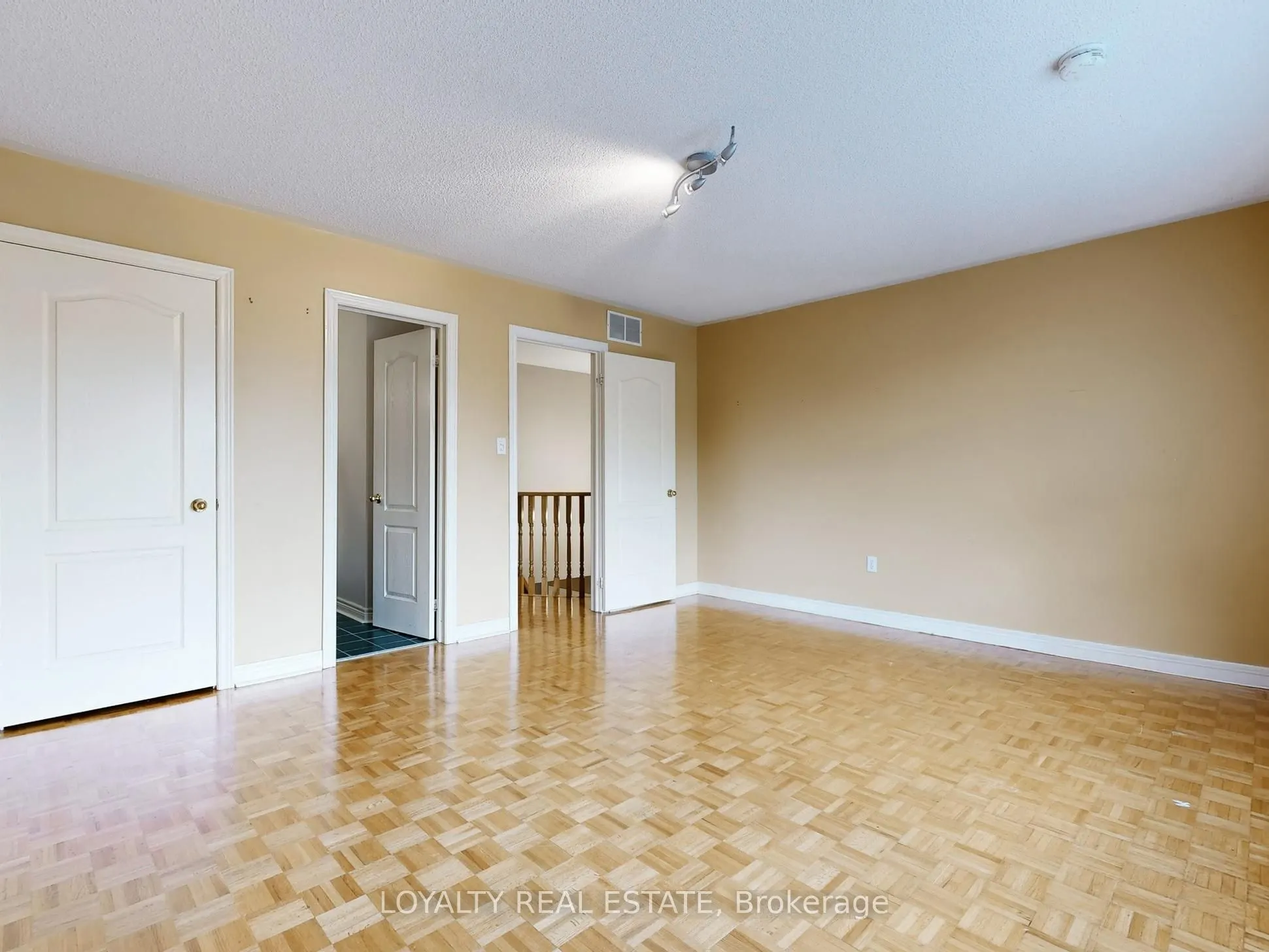 50 Thornton Crescent, #Upper Level