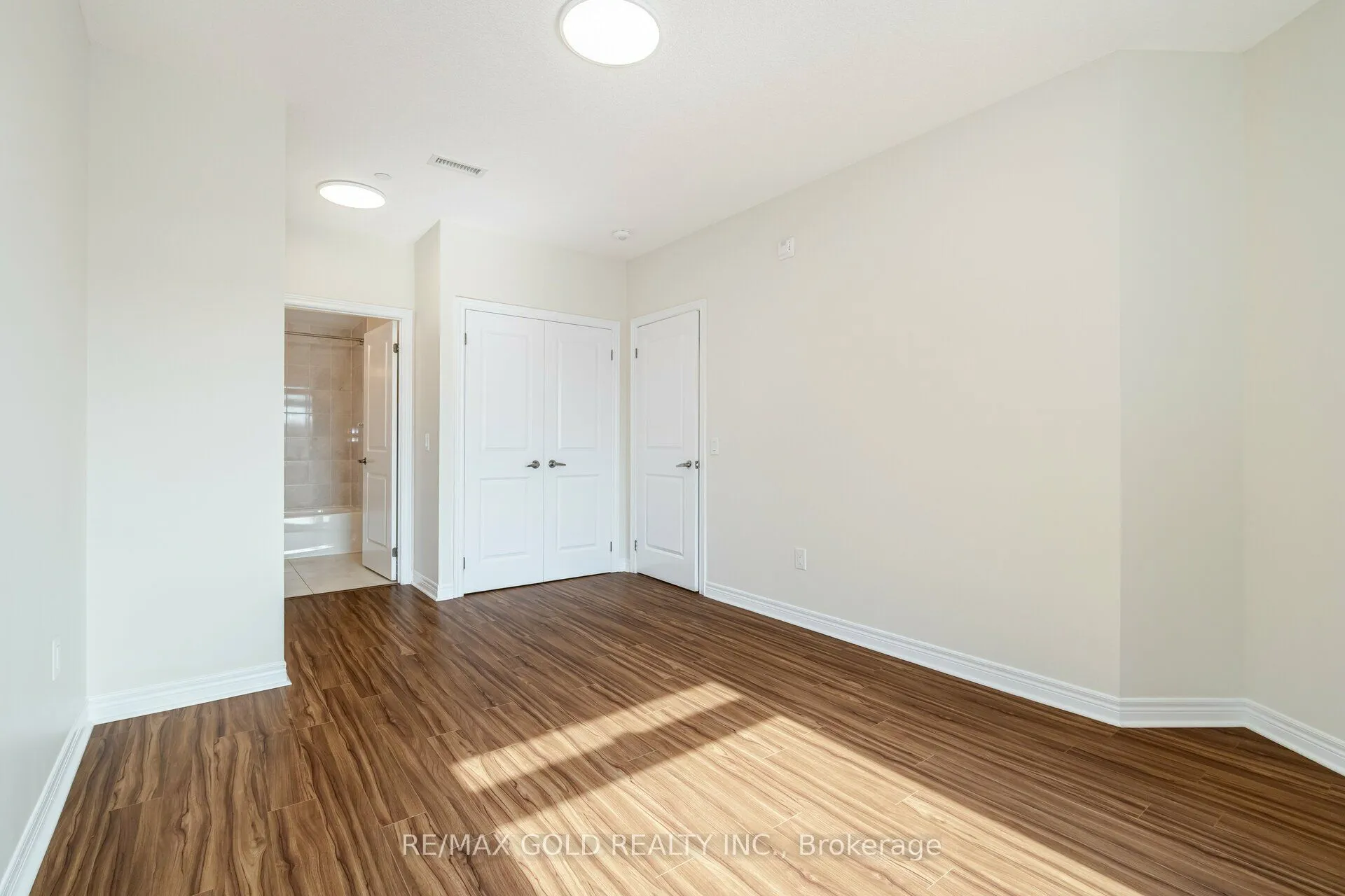 39 New Delhi Drive, #209